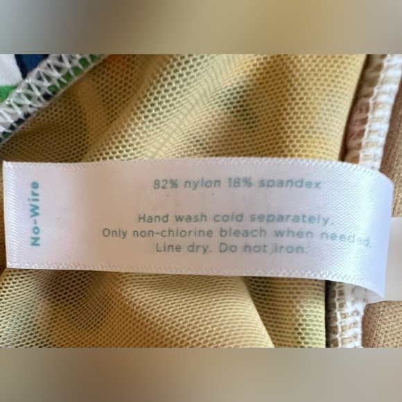 Cacique NWT Swimdress No Wire High Neck Patchwork Adjustable Straps Size 24 - Picture 13 of 15